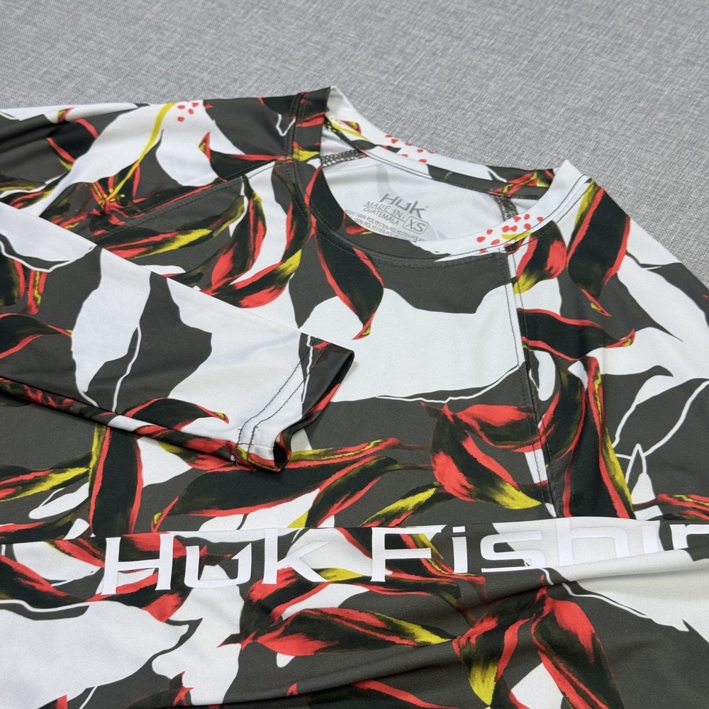 Huk Fishing Shirt Women's XS Multicolor Floral Long Sleeve Crewneck Performance